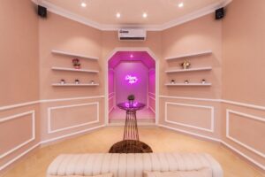 Interior Glamritz Clinic PIK 4